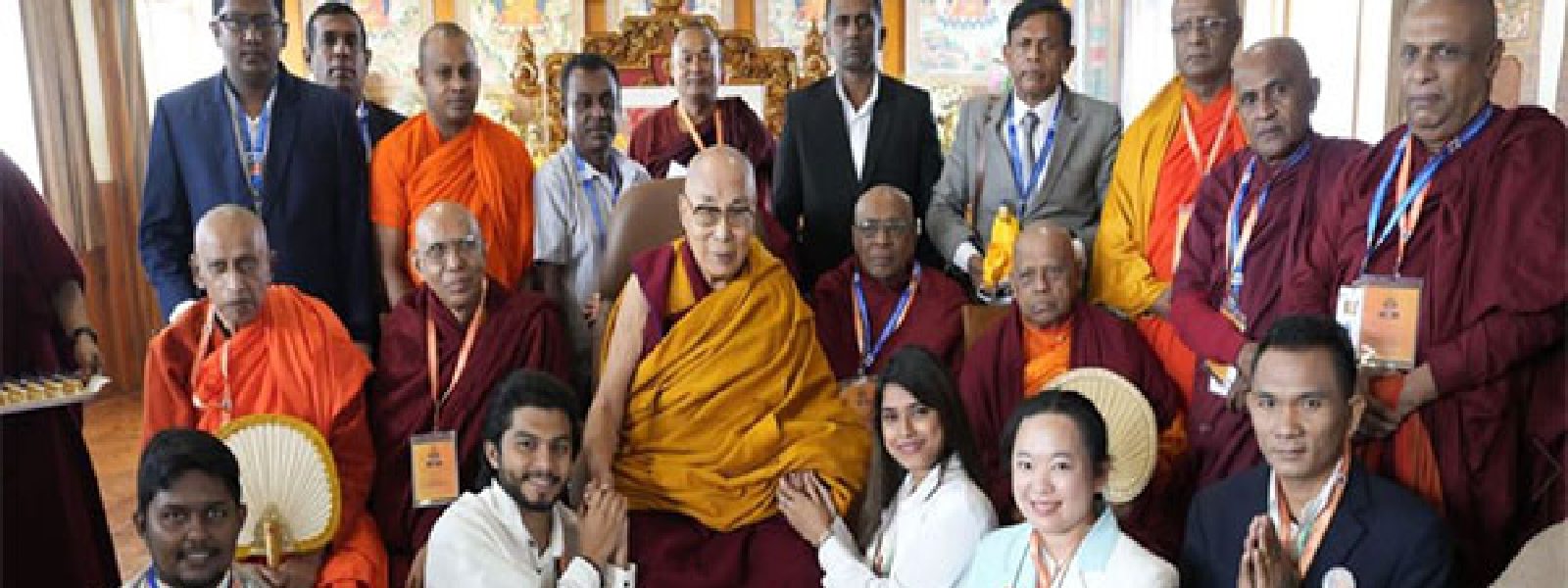 Sri Lankan monks seek Dalai Lama's visit